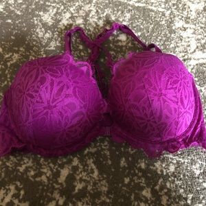 Victoria’s Secret front clasp lacey push-up bra